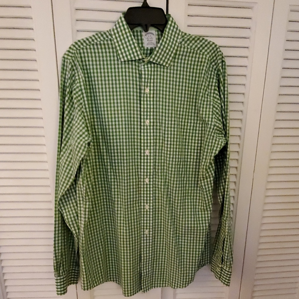 Brooks Brothers non-iron shirt & square